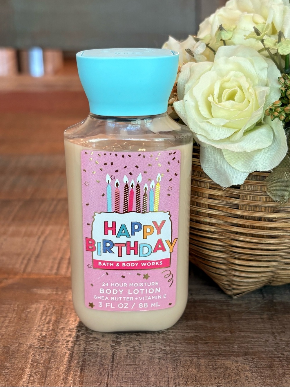 NEW Bath & Body Works HAPPY BIRTHDAY Travel Body Lotion in FROSTED VANILLA!
